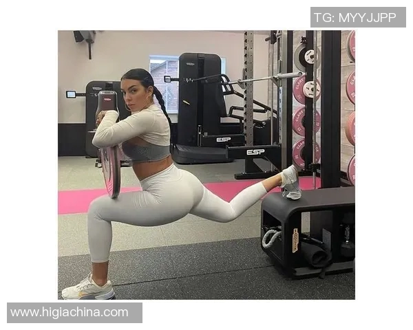 盘点当红足球球星女友颜值大比拼私下生活令人惊艳